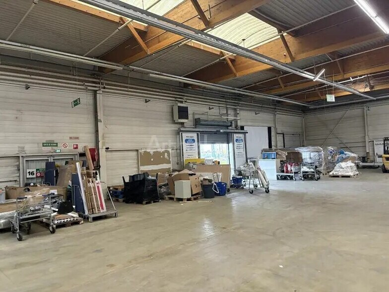 Retail in Mundolsheim for lease - Interior Photo - Image 3 of 9
