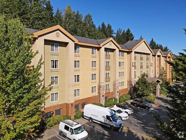 Larkspur Landing Portfolio portefeuille de 11 propriétés à vendre sur LoopNet.ca - Photo du bâtiment - Image 2 de 12