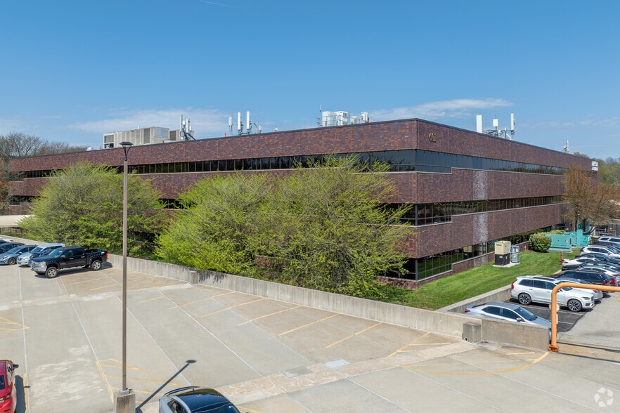 602 W Office Center Dr, Fort Washington, PA à louer - Photo principale - Image 1 de 7