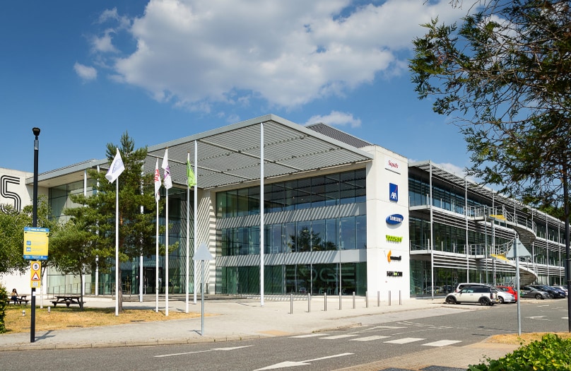 The Heights Heath, Weybridge à louer Photo du bâtiment- Image 1 de 5