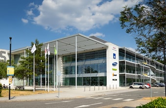 The Heights Heath, Weybridge à louer Photo du bâtiment- Image 1 de 5