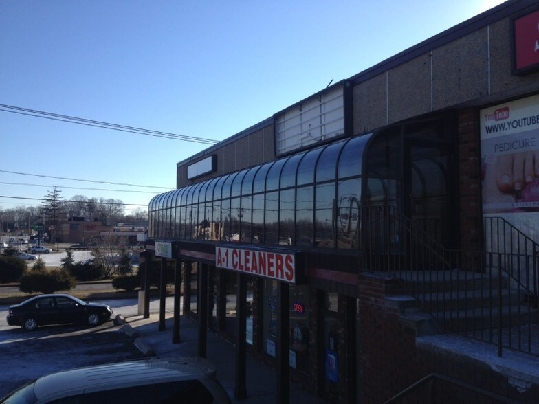 935-937 W Main St, Branford, CT for lease - Building Photo - Image 3 of 4