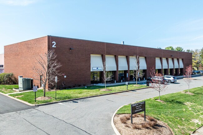 Plus de détails pour 9 Corporate Dr, Cranbury, NJ - Industriel à louer