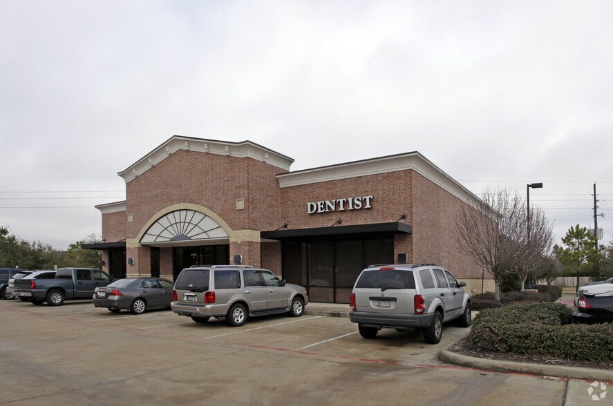23020 Highland Knolls Dr, Katy, TX à louer - Photo du bâtiment - Image 2 de 3