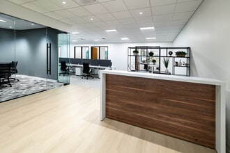 6350 Walker Ln, Alexandria, VA à louer Photo intérieure- Image 2 de 13