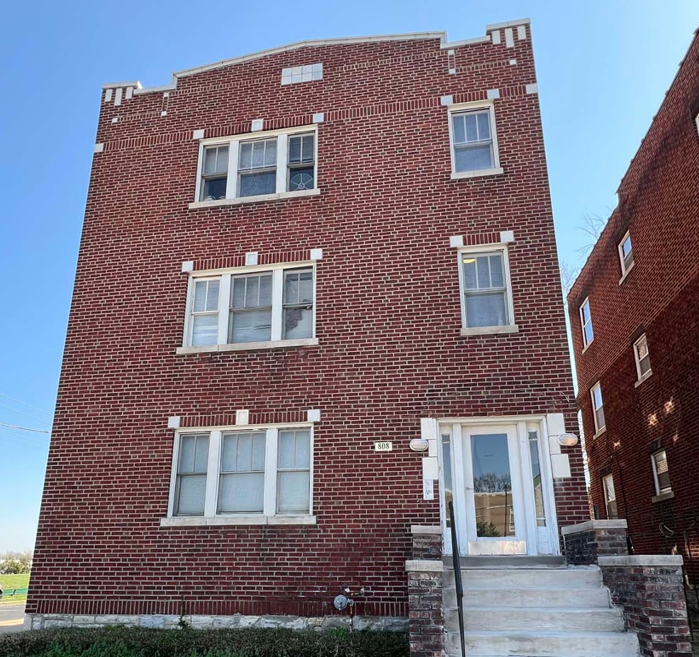 808 Kingsland Ave, Saint Louis, MO for sale Primary Photo- Image 1 of 3