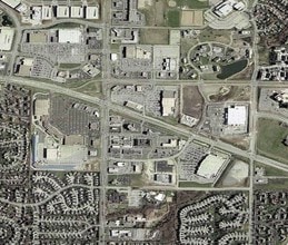 7000 W 121st St, Overland Park, KS - Aerial map view