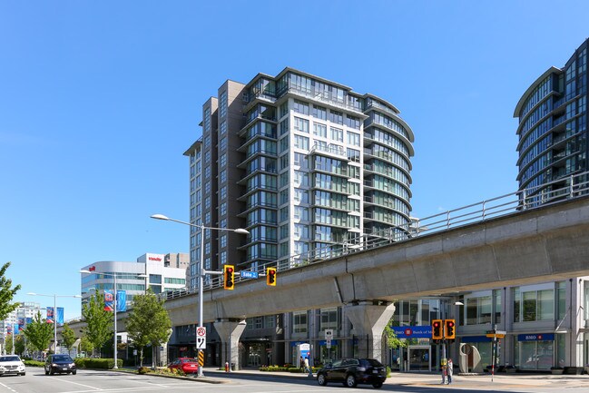 Plus de détails pour 6068 No 3 Rd, Richmond, BC - Multi-résidentiel à vendre