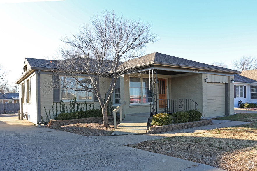 6127 E Central Ave, Wichita, KS à vendre - Photo principale - Image 1 de 1