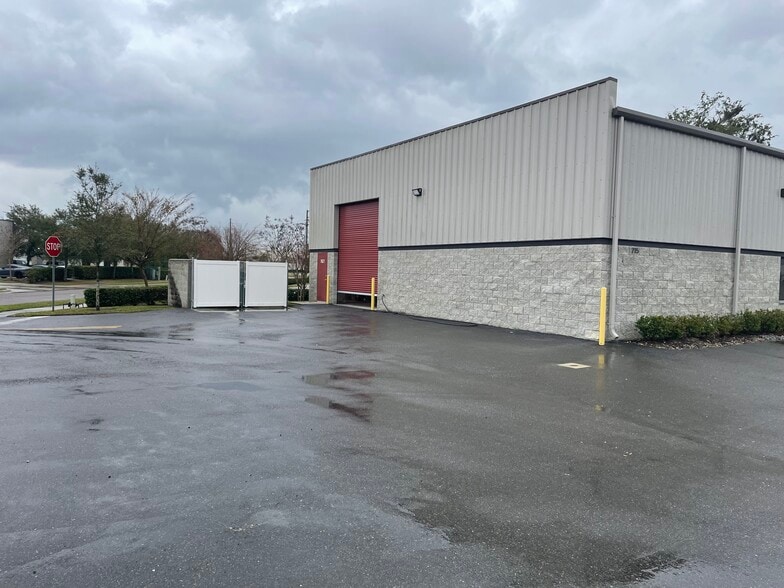 715 Golden Spike Ln, Sanford, FL for lease - Building Photo - Image 2 of 2