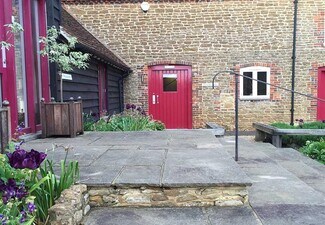 Plus de détails pour Peper Harow, Godalming - Bureau à louer