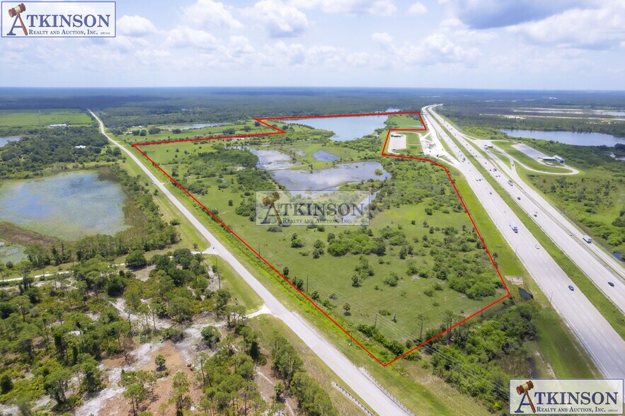 28850 Jones Loop Rd, Punta Gorda, FL à vendre - Photo du bâtiment - Image 3 de 18