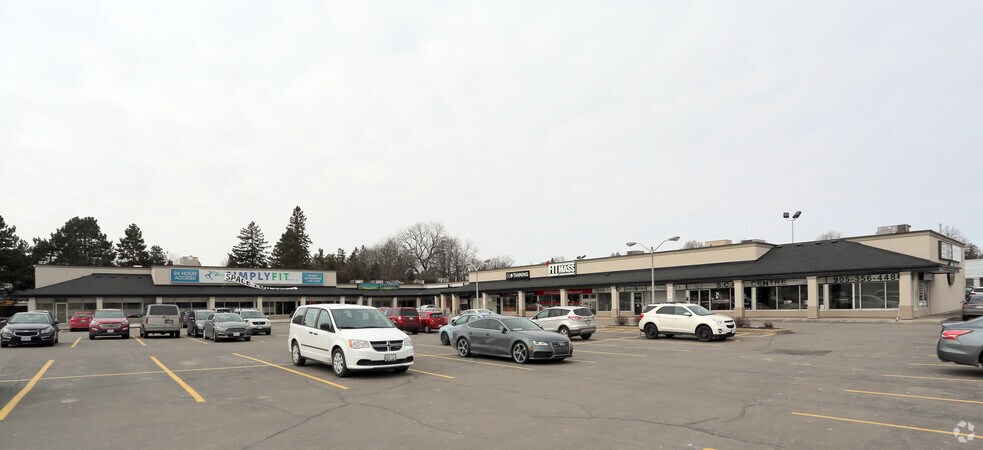 4465 Drummond Rd, Niagara Falls, ON à vendre - Photo principale - Image 1 de 1