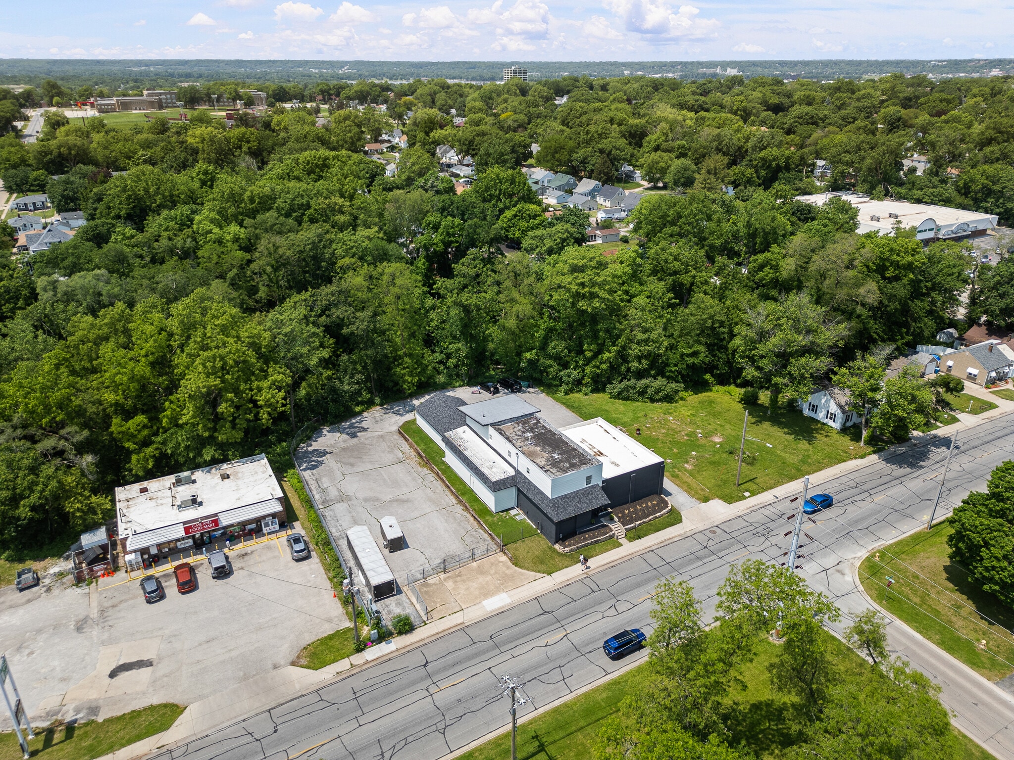 2400 24th St, Rock Island, IL for lease Aerial- Image 1 of 21