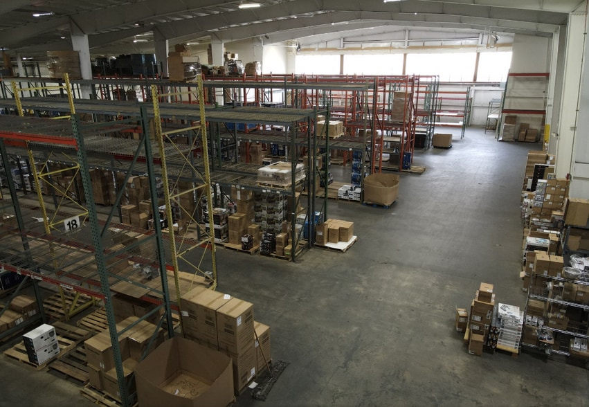 660 Main St, Sturbridge, MA for lease - Building Photo - Image 3 of 8