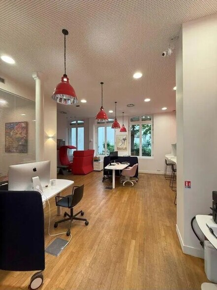 Retail in Paris for sale - Interior Photo - Image 3 of 8