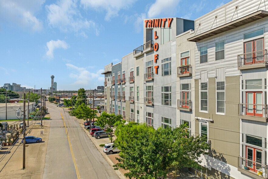 1430 Dragon St, Dallas, TX à louer - Photo du bâtiment - Image 2 de 25