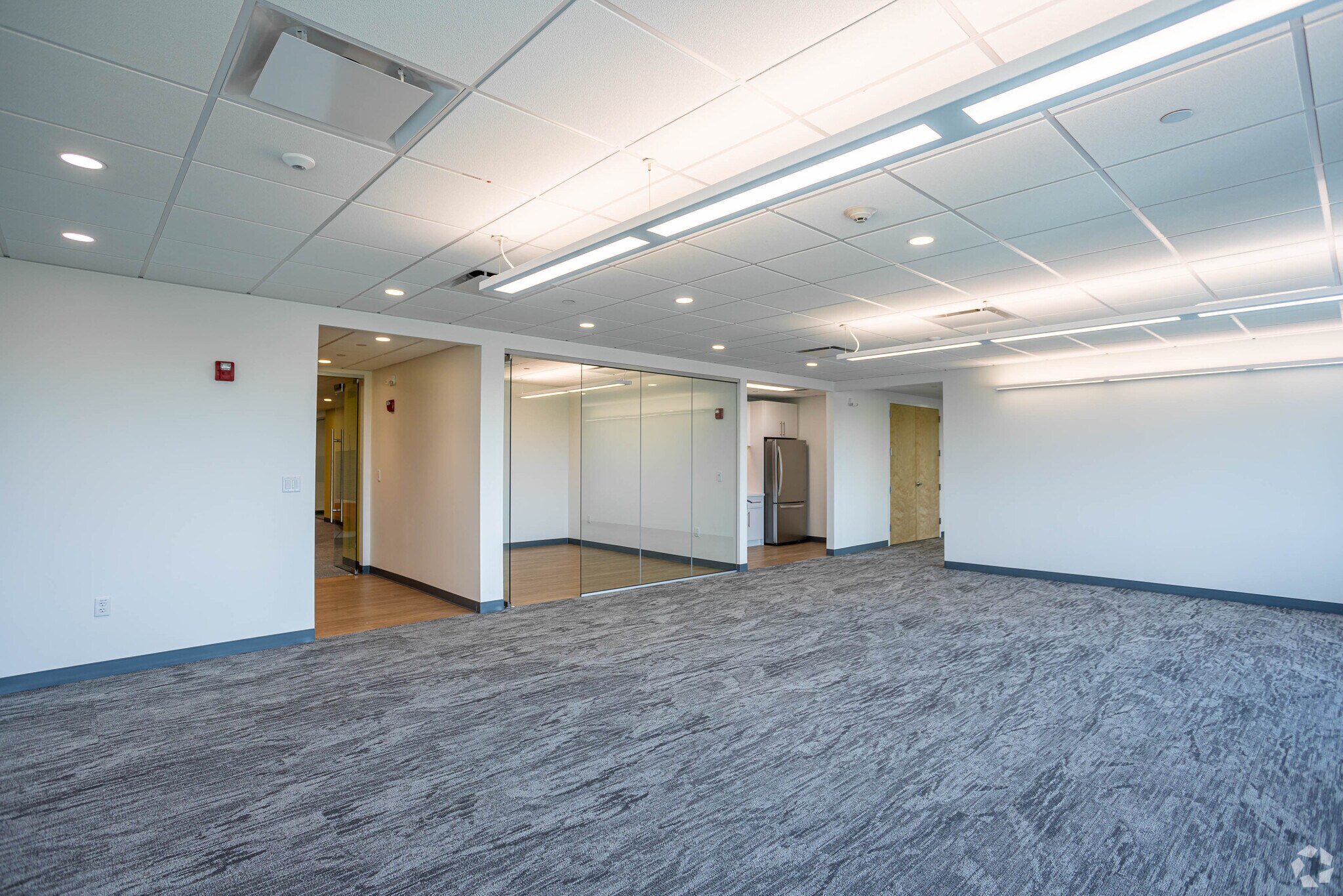 130 New Boston St, Woburn, MA à louer Photo intérieure- Image 1 de 2