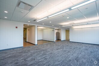 130 New Boston St, Woburn, MA à louer Photo intérieure- Image 1 de 2