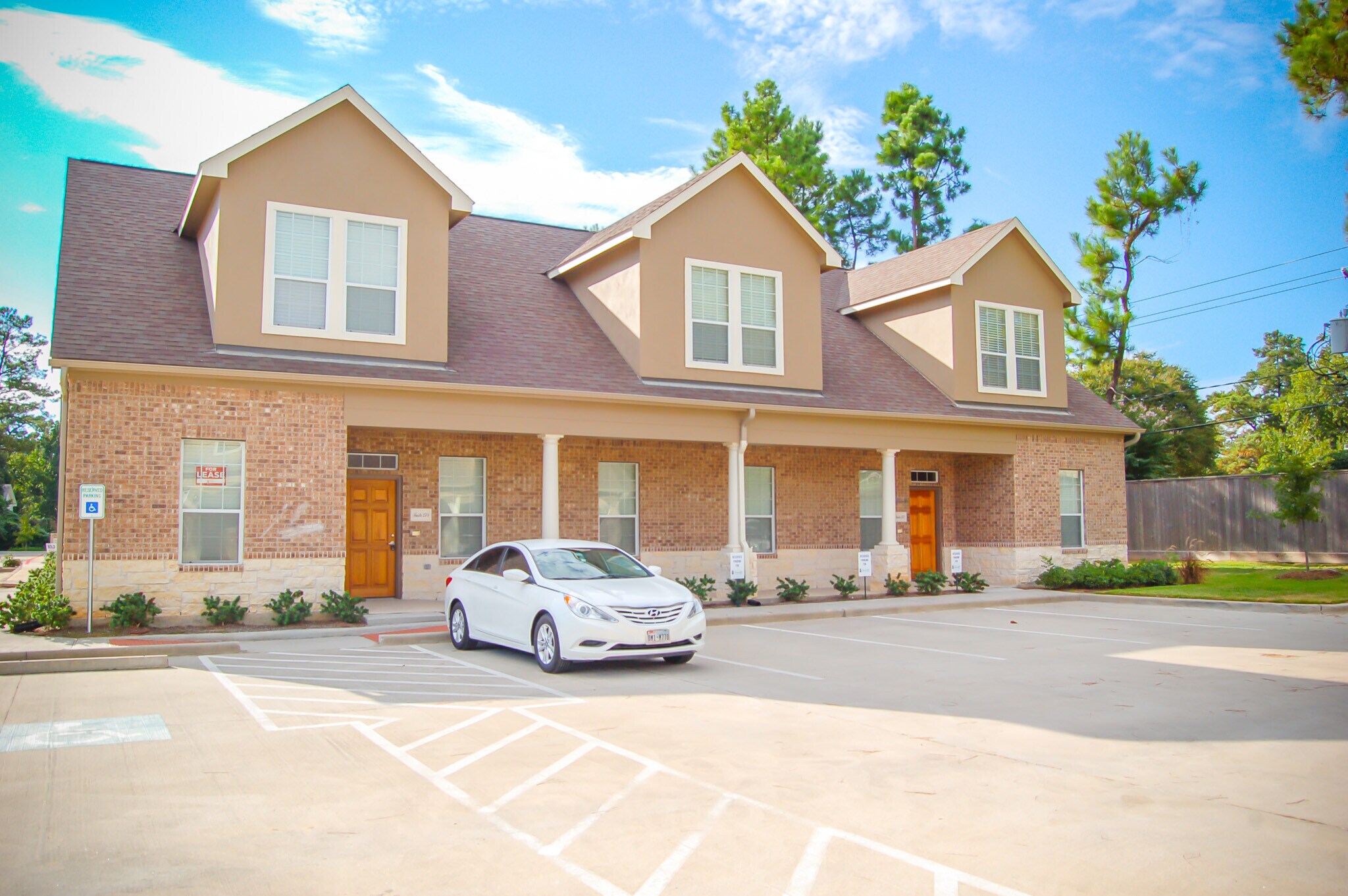 25511 Budde Rd, The Woodlands, TX à louer Photo du bâtiment- Image 1 de 54