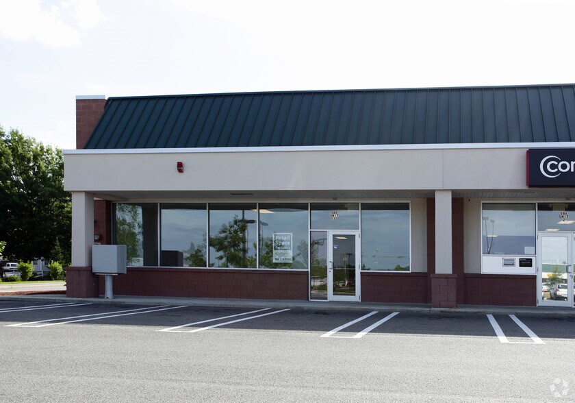 580-586 Valley St, Manchester, NH for sale - Building Photo - Image 2 of 3