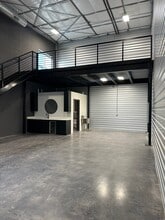 529 SH 46 E, Boerne, TX for lease Interior Photo- Image 2 of 10