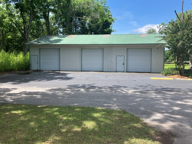 306 Woodrow St, Neeses, SC for sale - Building Photo - Image 3 of 3