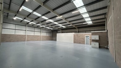 Oak Dr, Hartlebury for lease Interior Photo- Image 2 of 4