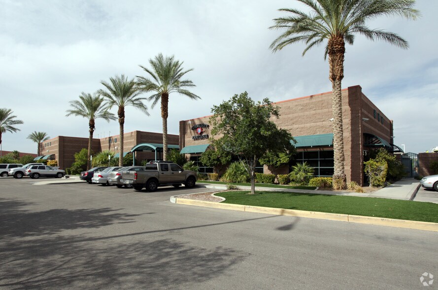 91 Corporate Park Dr, Henderson, NV for lease - Building Photo - Image 3 of 4