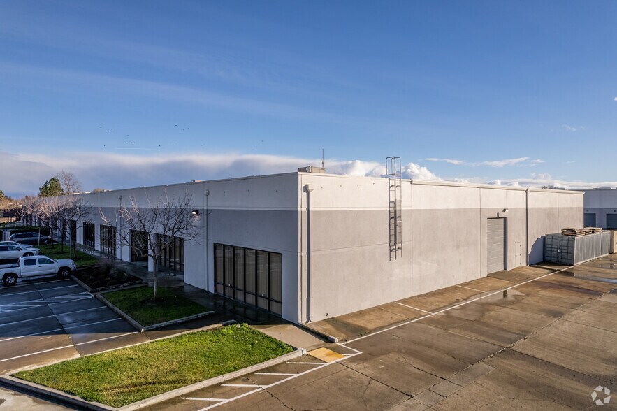 1400 Enterprise Blvd, West Sacramento, CA à louer - Photo du bâtiment - Image 3 de 7