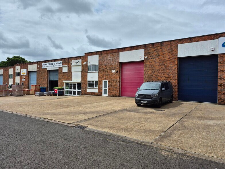 Old Forge Rd, Wimborne à louer - Photo du bâtiment - Image 2 de 11