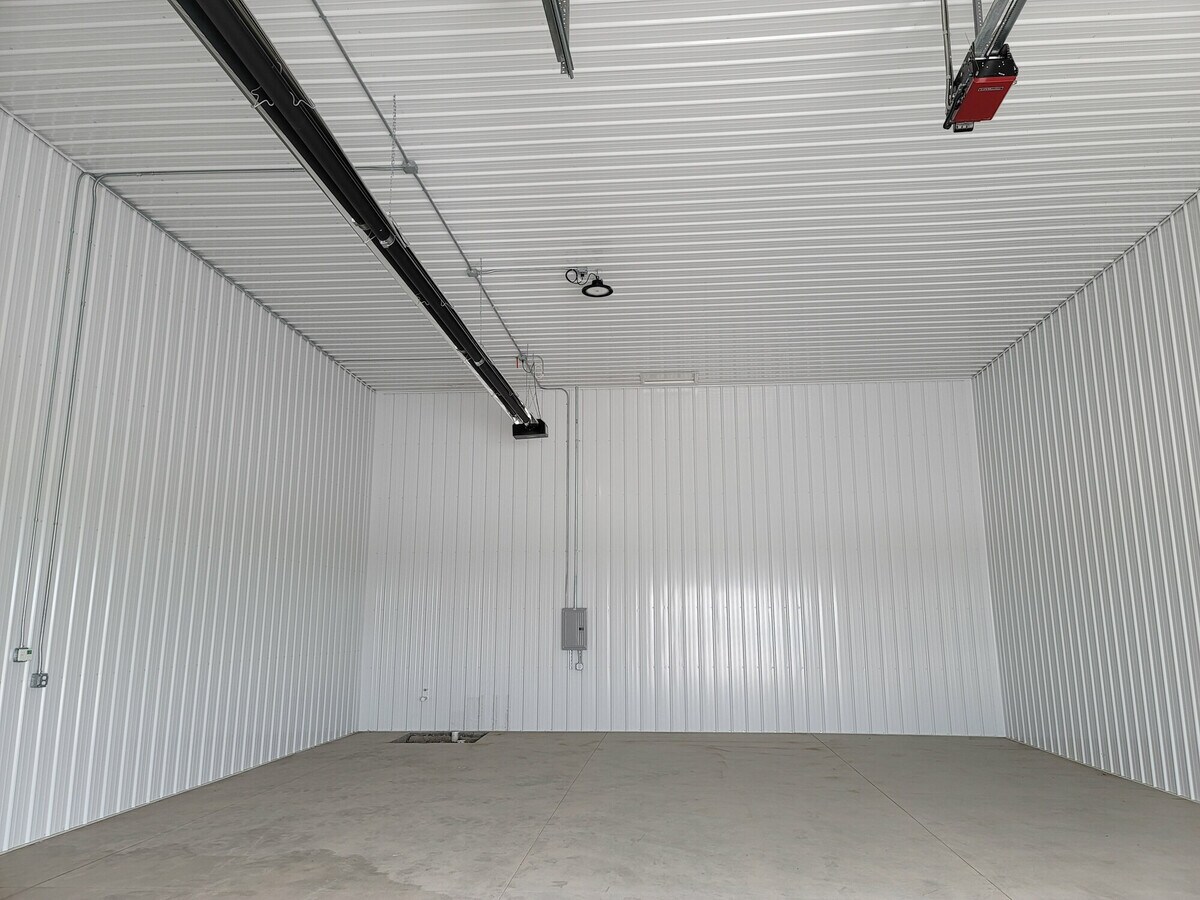 401 Snyder Dr - Building B, Huxley, IA 50124 - Unit B1 -  - Interior Photo - Image 2 of 5
