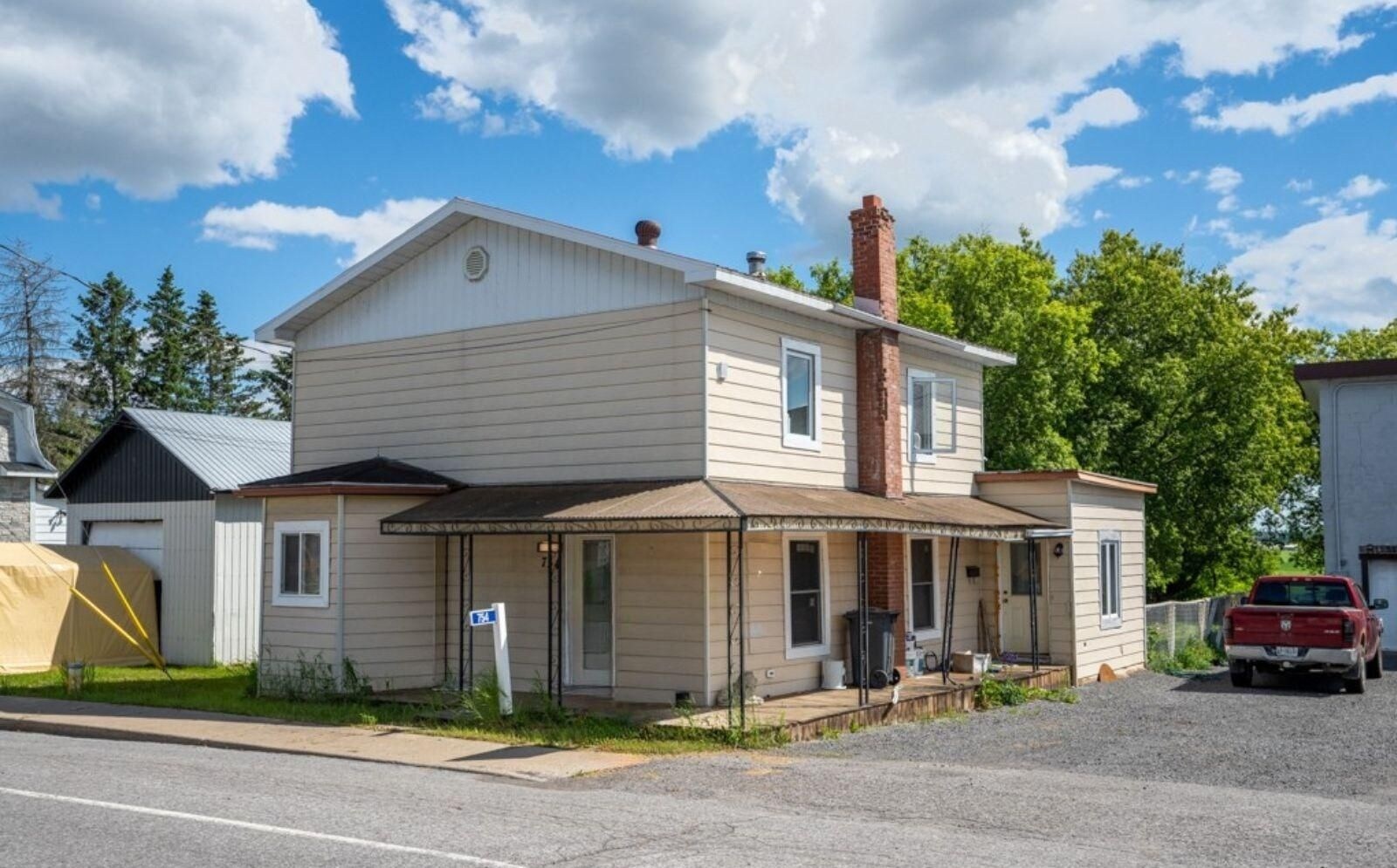 754 County Rd 18, East Hawkesbury, ON à vendre Photo du bâtiment- Image 1 de 7