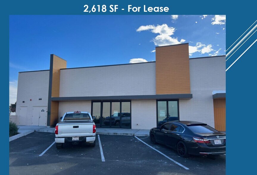 3636 N Blackstone Ave, Fresno, CA à louer - Photo du bâtiment - Image 3 de 4