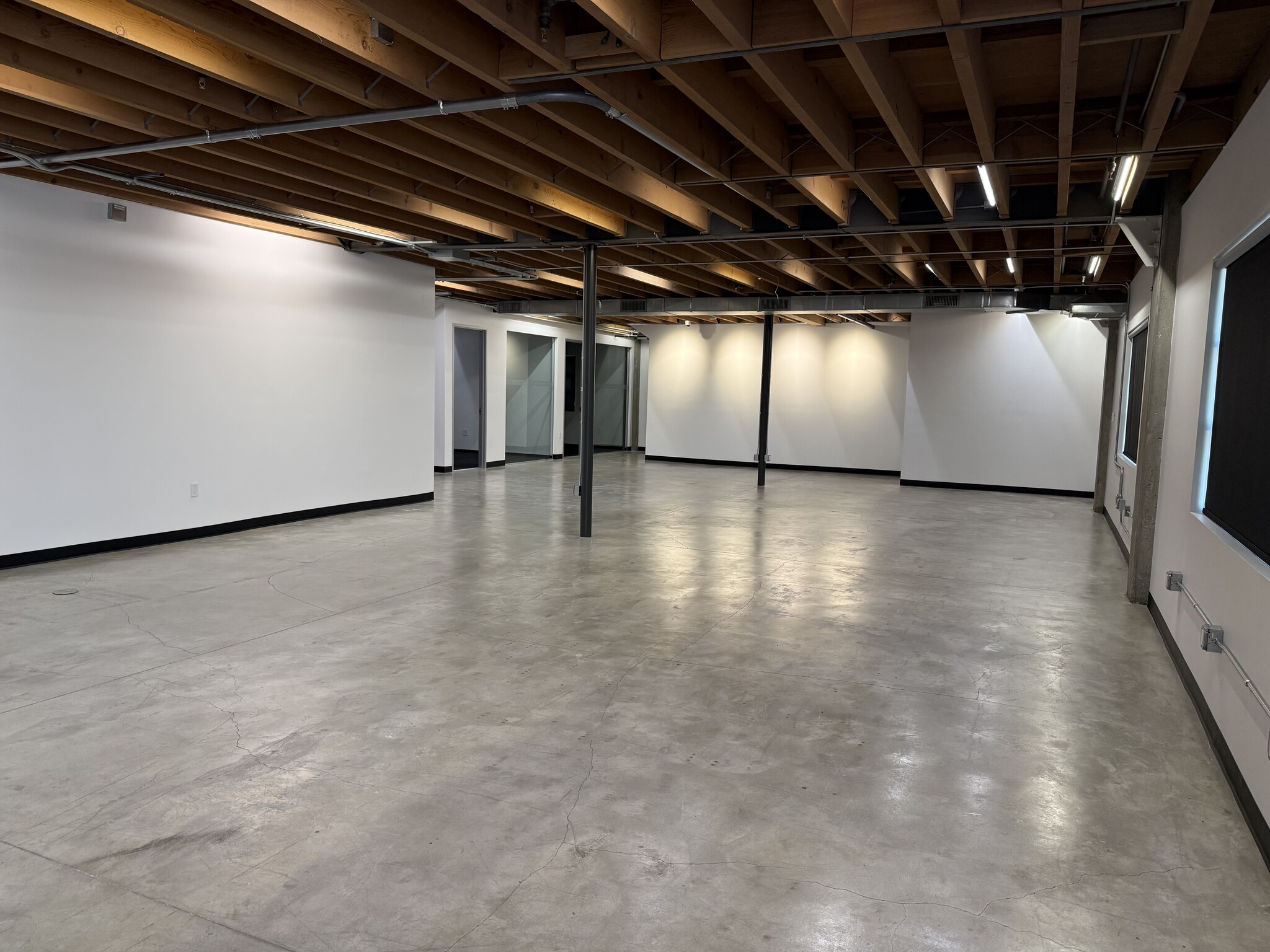 5930 W Jefferson Blvd, Los Angeles, CA for lease Interior Photo- Image 1 of 6