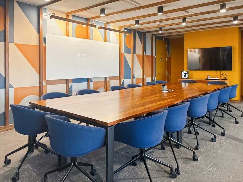 3900 W Alameda Ave, Burbank, CA à louer - Photo intérieure - Image 2 de 23