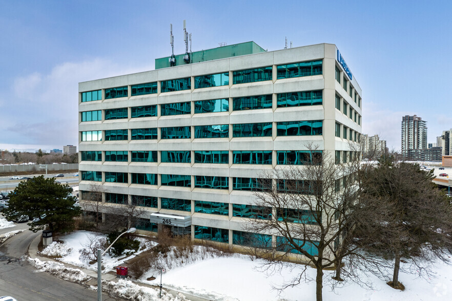 245 Fairview Mall Dr, Toronto, ON for lease - Building Photo - Image 3 of 7