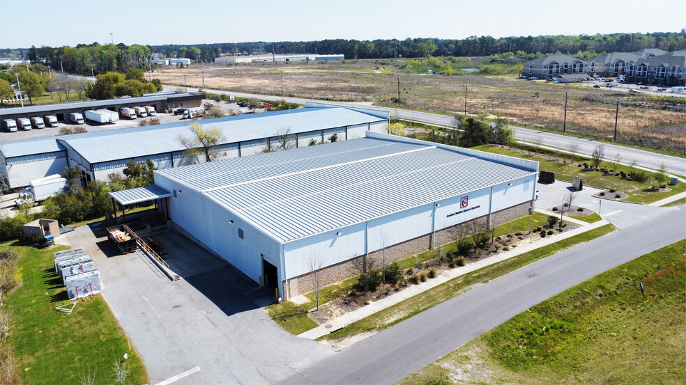 7035 Cross County Rd, North Charleston, SC for lease - Building Photo - Image 2 of 5