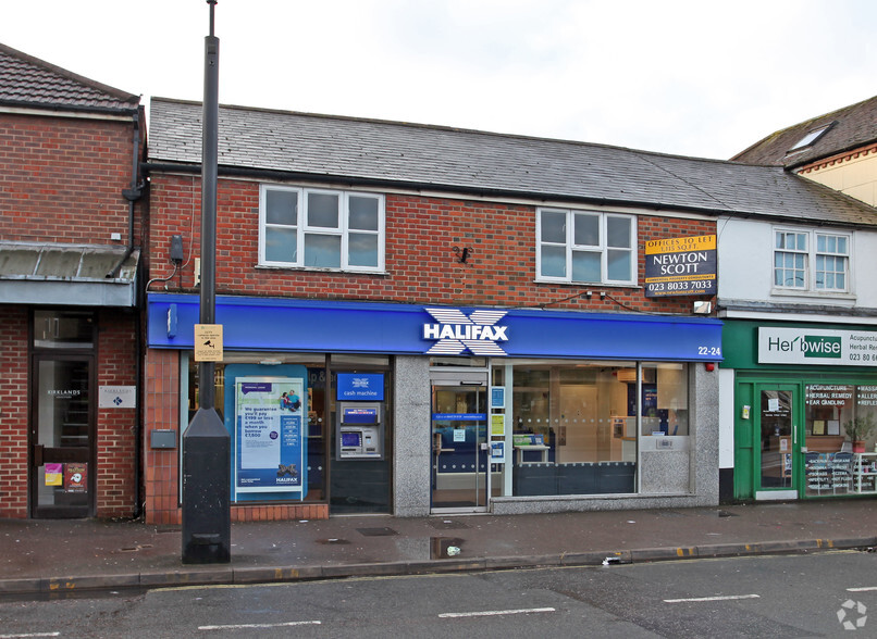 22-24 Commercial Rd, Totton for lease - Building Photo - Image 2 of 3