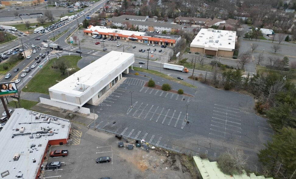 710 Old Bridge Tpke & Route 18, East Brunswick, NJ for lease - Building Photo - Image 2 of 5