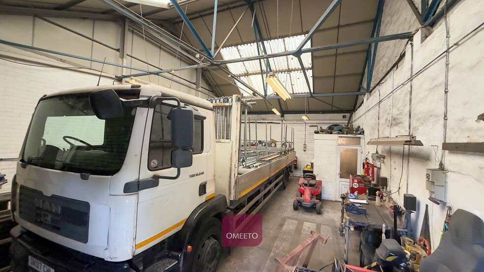 Stapleford Rd, Trowell for lease - Interior Photo - Image 2 of 2