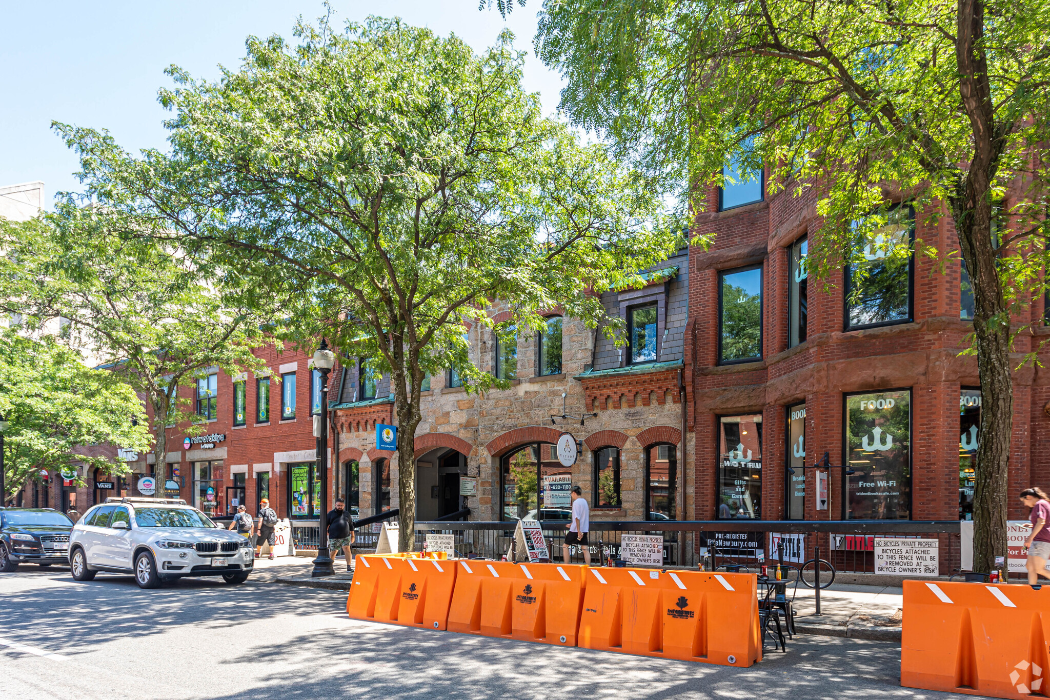 332-336 Newbury St, Boston, MA for lease Building Photo- Image 1 of 9