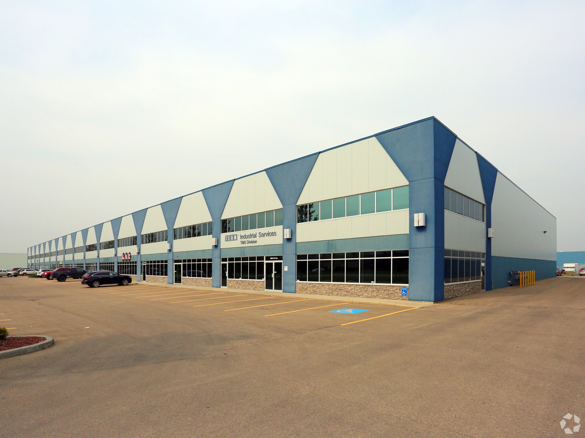 3904-3944 53rd Ave NW, Edmonton, AB for lease Primary Photo- Image 1 of 14