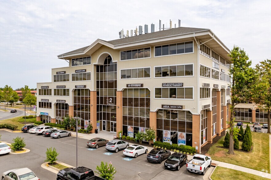 2 Pidgeon Hill Dr, Sterling, VA à louer - Photo principale - Image 1 de 4