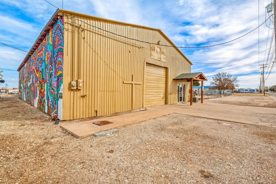 26 W Washington Dr, San Angelo, TX à vendre - Photo du bâtiment - Image 2 de 30
