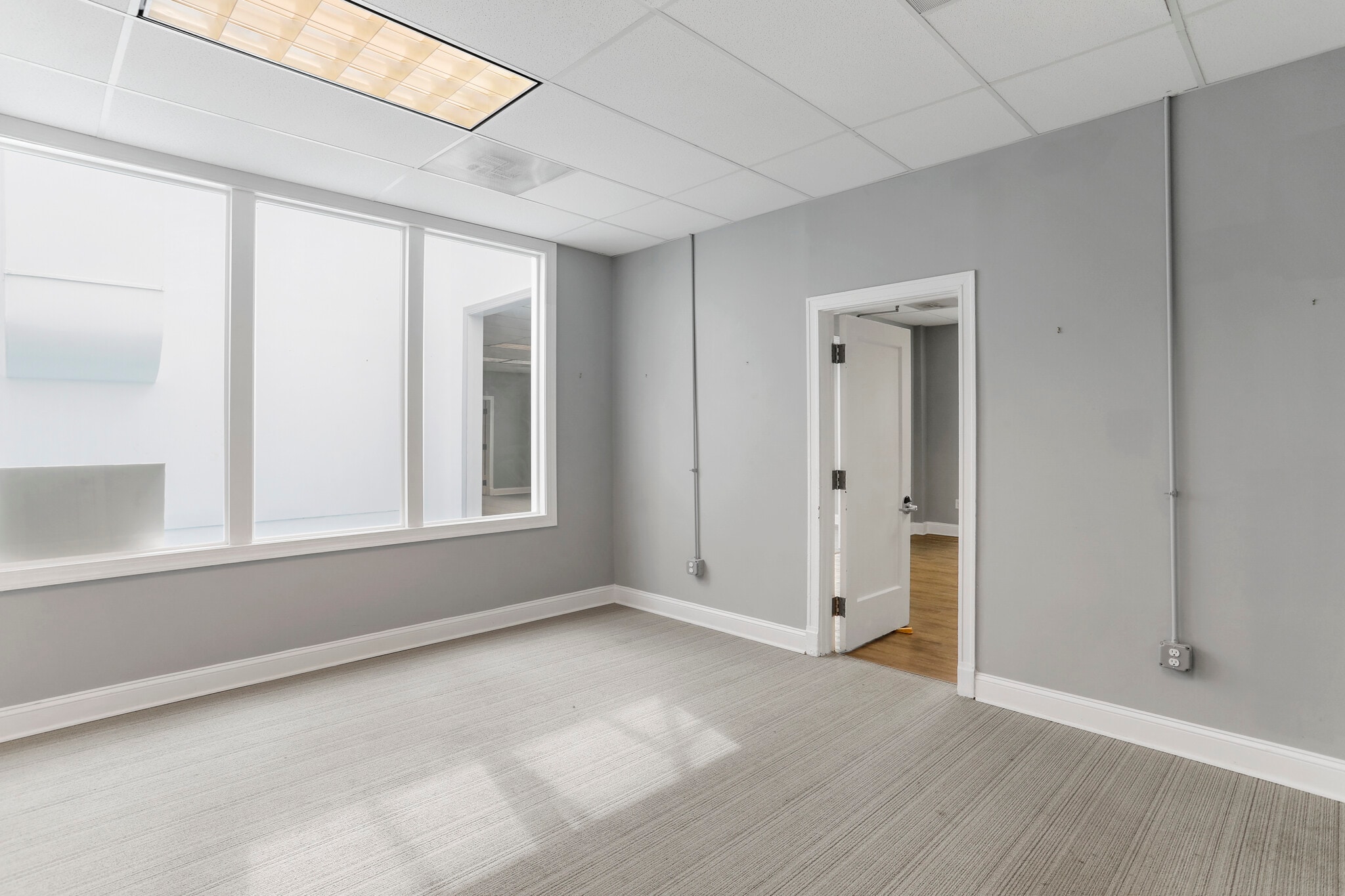 138-140 W Washington St, Hagerstown, MD for lease Interior Photo- Image 1 of 13