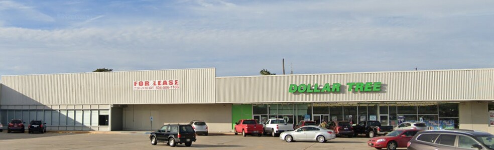 9601-9677 Chef Menteur Hwy, New Orleans, LA à louer - Photo du bâtiment - Image 1 de 2