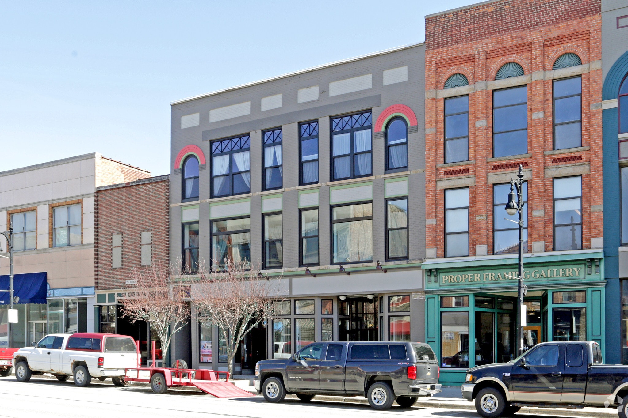 230-232 Huron Ave, Port Huron, MI for lease Primary Photo- Image 1 of 4
