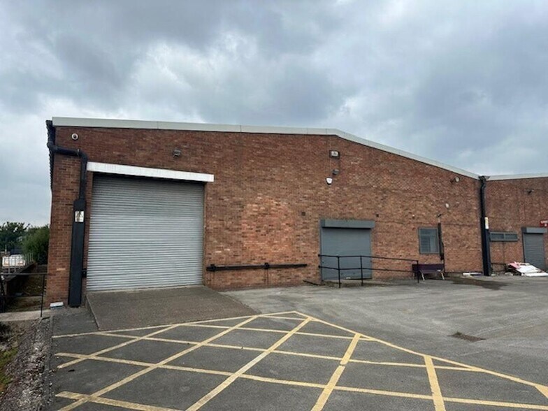 659 Eccles New Rd, Salford à louer - Photo du bâtiment - Image 2 de 7