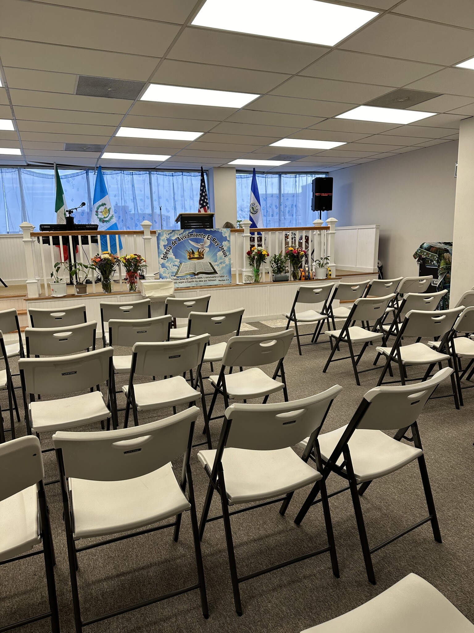 24 Crescent St, Waltham, MA à louer Photo intérieure- Image 1 de 2